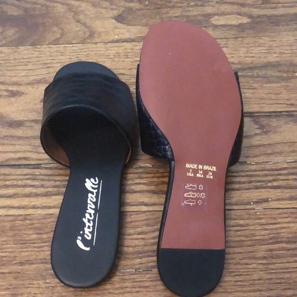 Black l’intervalle croc slides - Picture 2 of 3